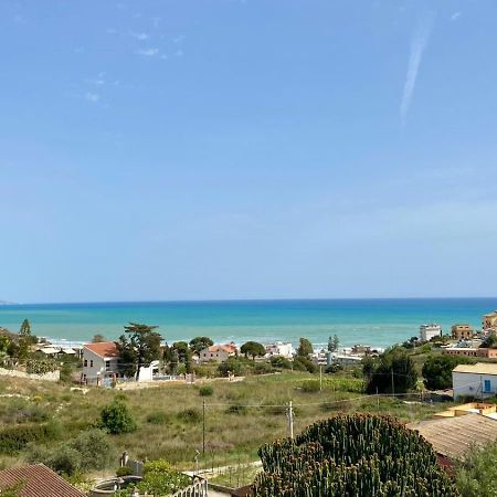 הוילה ריאלמונטה La Terrazza Di Nonna Maria מראה חיצוני תמונה
